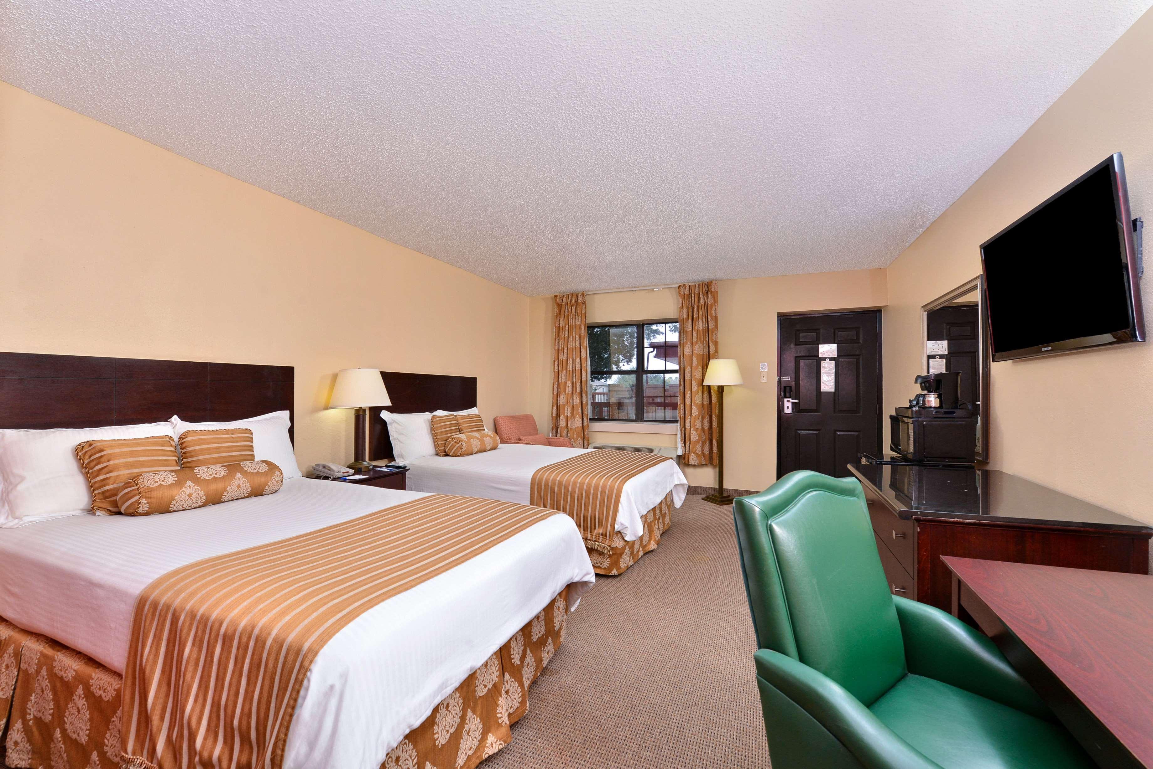 Americas Best Value Inn And Suites Вікторія Екстер'єр фото